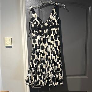 Black and White Patterned Women's Dress